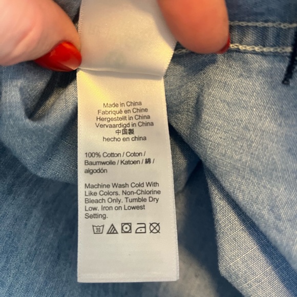 J. Crew Classic Chambray popover. Size 10 - Picture 5 of 5